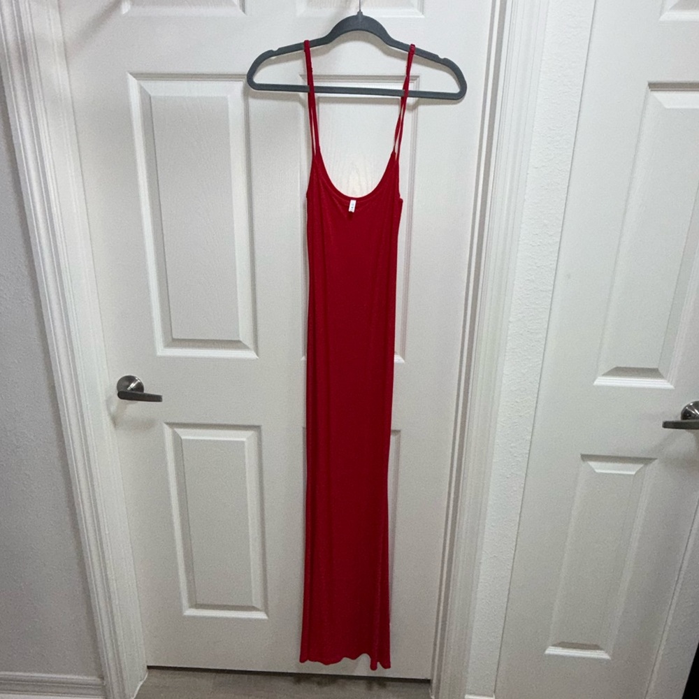Reoria Ribbed Spaghetti Strap Maxi Dress | Red | Size Large
